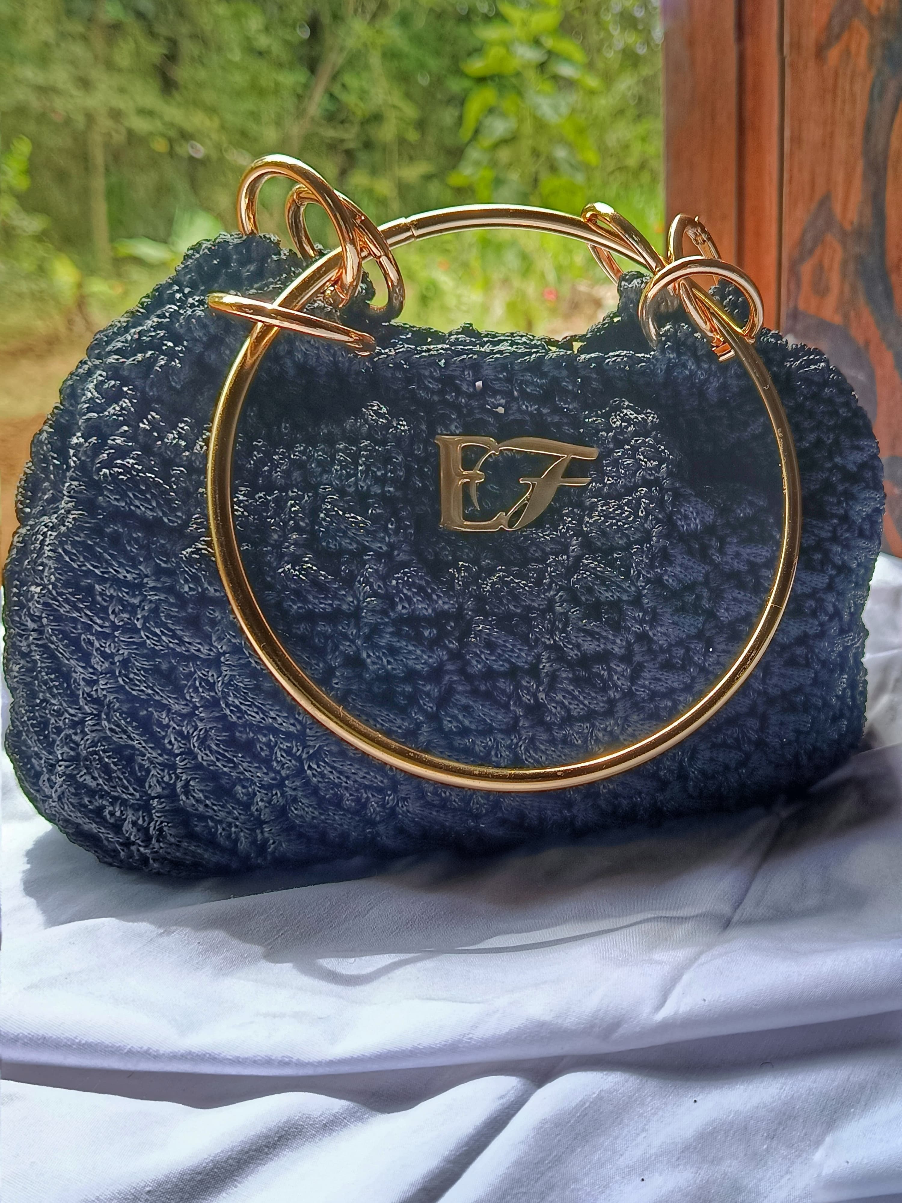 Royal loop bag image 7